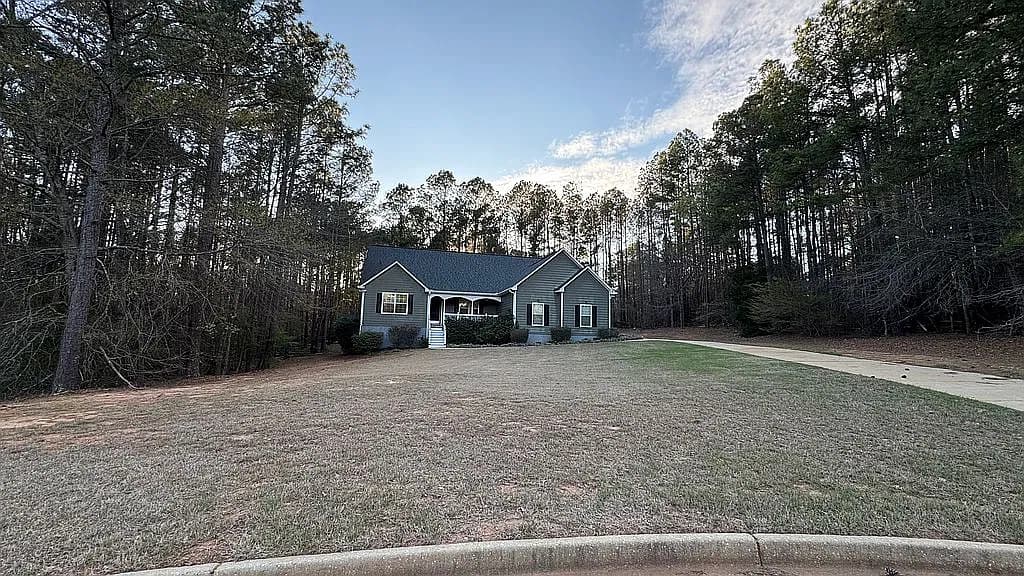 238 Grove Pointe Dr — exterior photo