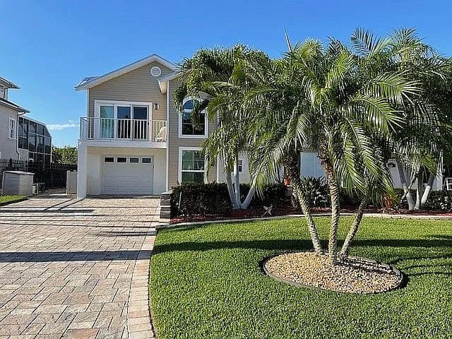 12180 Siesta Dr — exterior photo