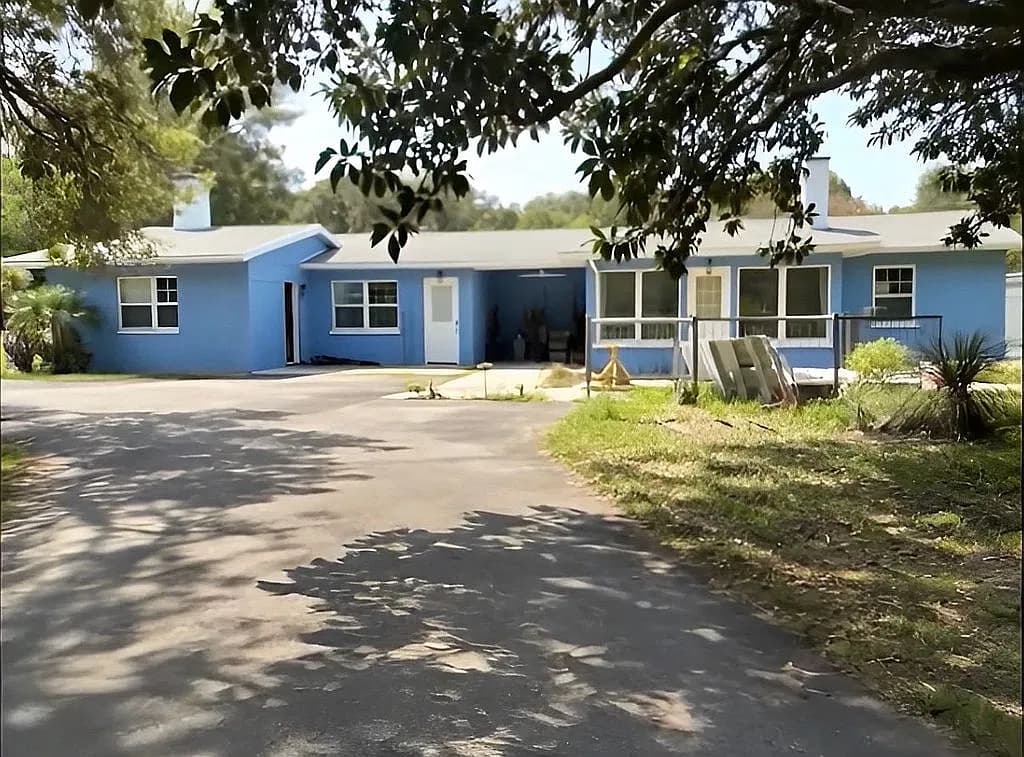 819 B St — exterior photo