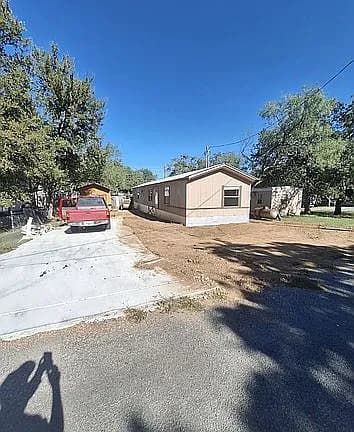 703 Fir Ln — exterior photo