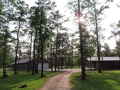 3810 Hecker Rd — exterior photo