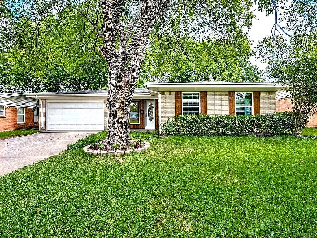 2605 Crest Ridge Dr — exterior photo