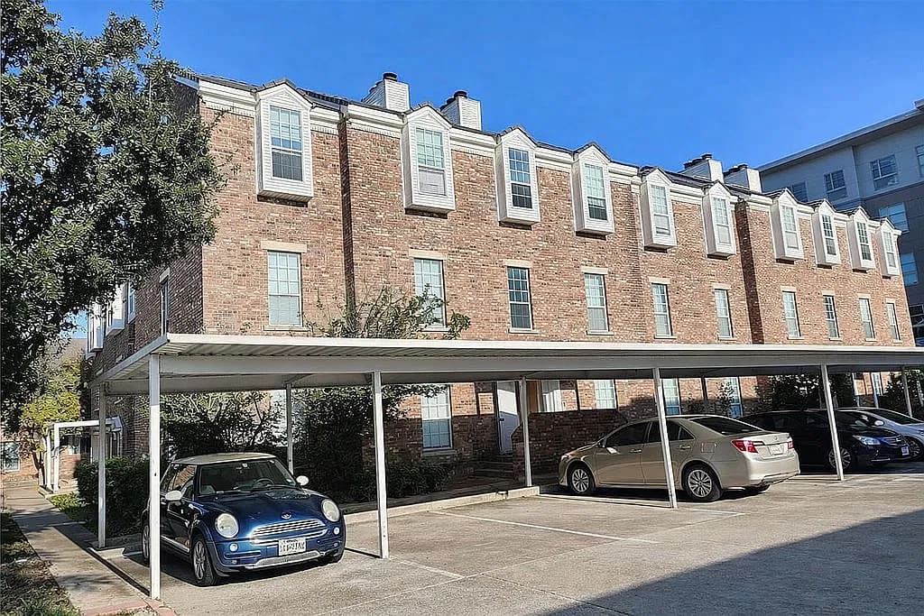 400 Nagle St APT 302 — exterior photo