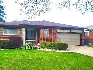 11459 Applewood Dr — exterior photo