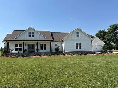 400 Magnolia Trl — exterior photo