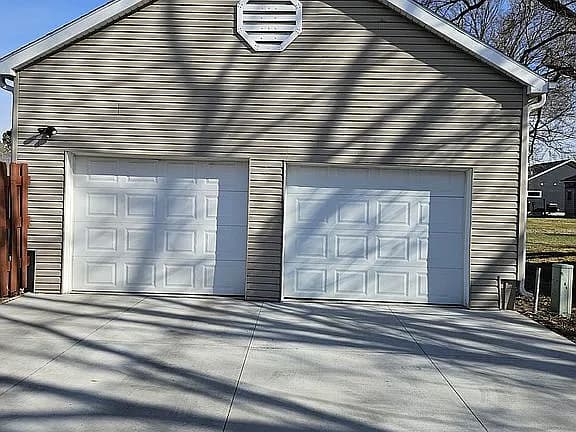 522 3rd Ave — exterior photo