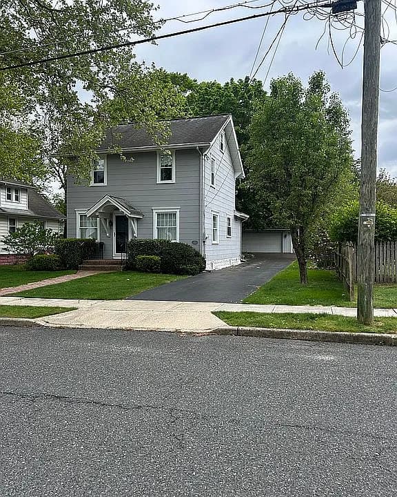 212 Swarthmore Rd — exterior photo