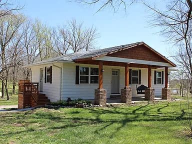 7425 NW Hampton Rd — exterior photo