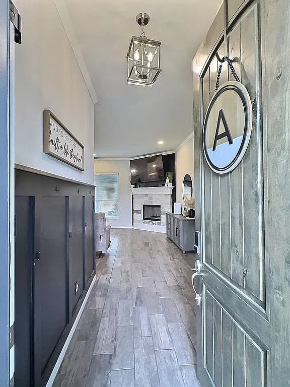 4015 Gallivant Dr — exterior photo