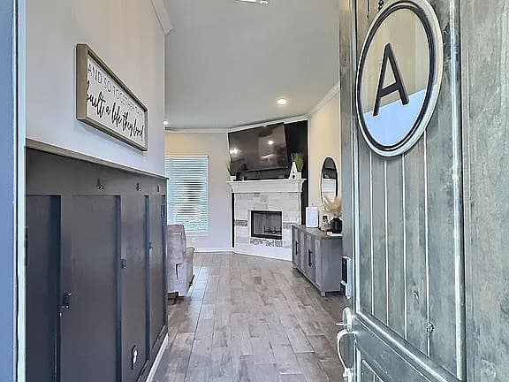 4015 Gallivant Dr — exterior photo