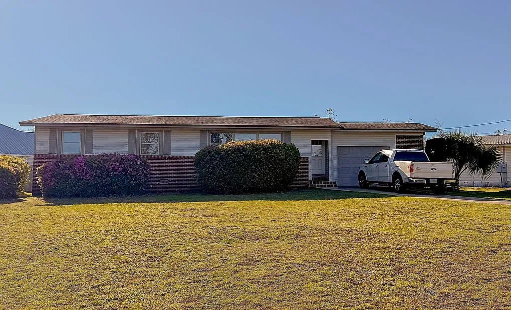 2508 Clemson Dr — exterior photo