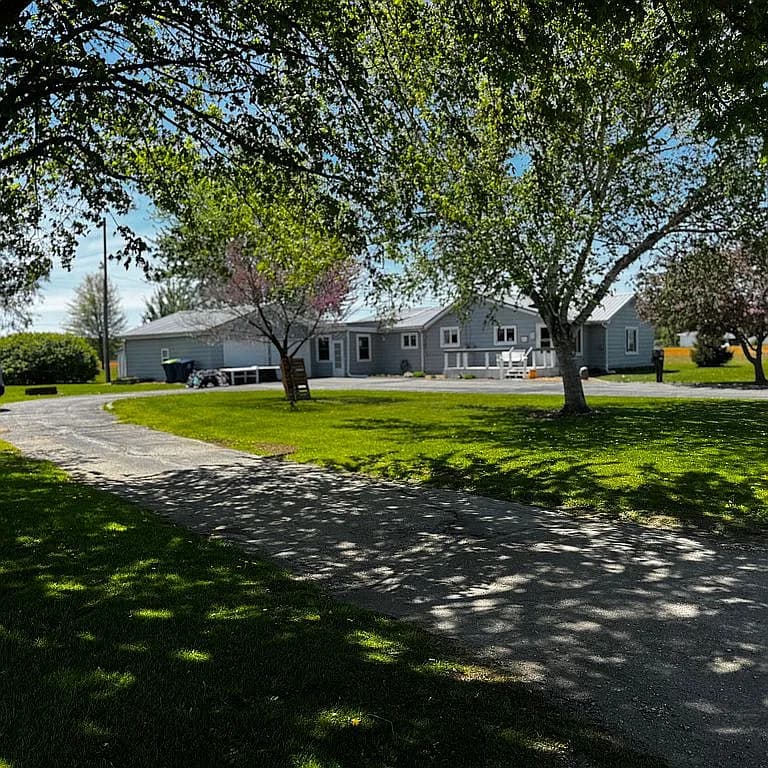 8862 E Monroe Rd — exterior photo
