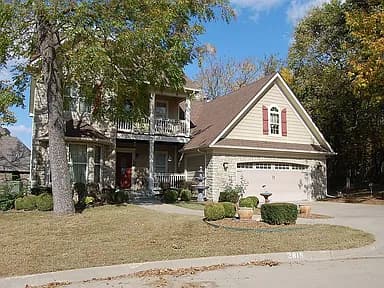 2815 Sparkling Waters Ct — exterior photo
