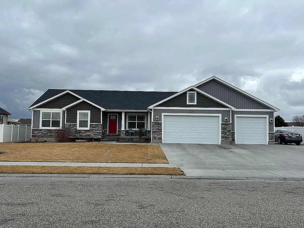 309 Deon Ln — exterior photo