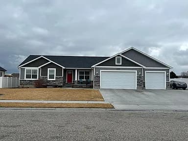 309 Deon Ln — exterior photo
