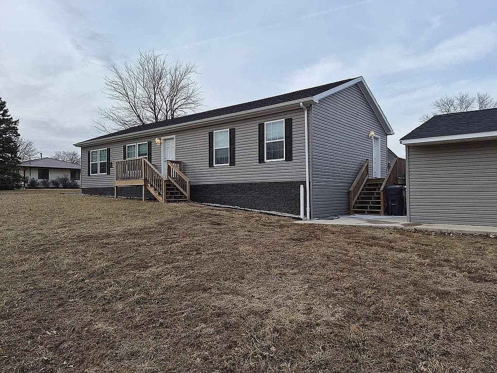 2521 Bill Bone Ln — exterior photo