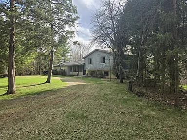 654 E Buell Rd — exterior photo