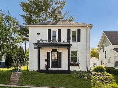 1439 N Algona St — exterior photo
