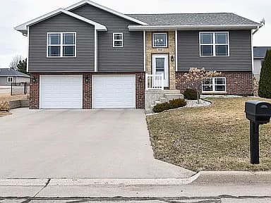 762 Melinda — exterior photo