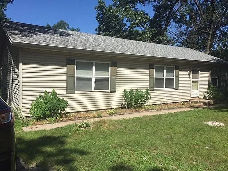 10816 Potomac Dr — exterior photo