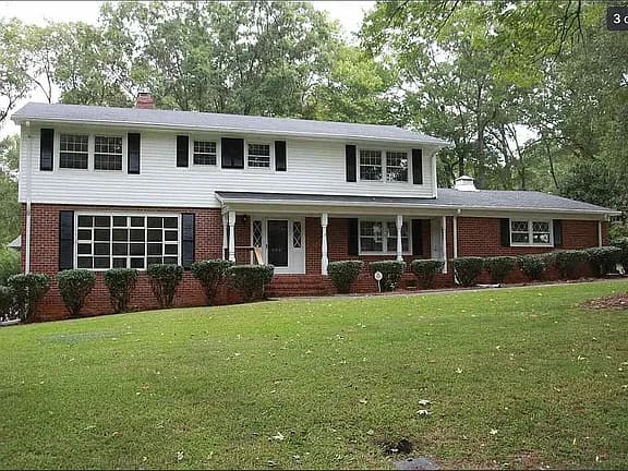 200 Sherwood Dr — exterior photo
