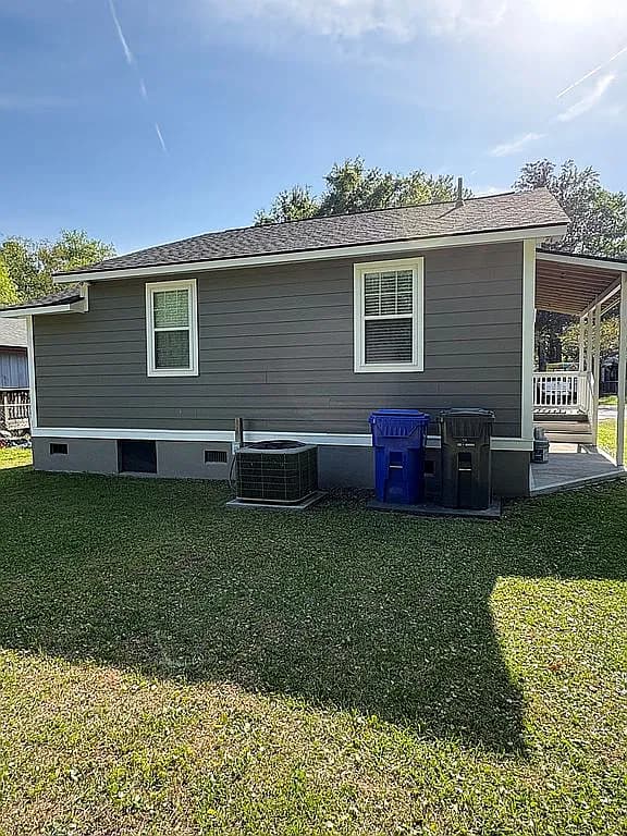 5040 Butler St — exterior photo