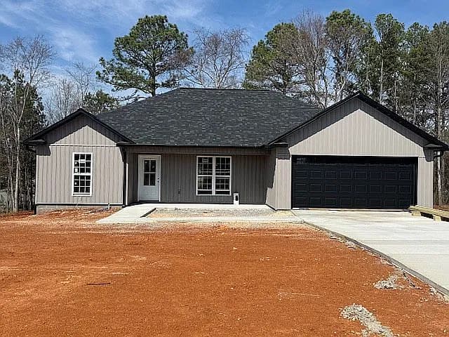 111 Angel Cir — exterior photo