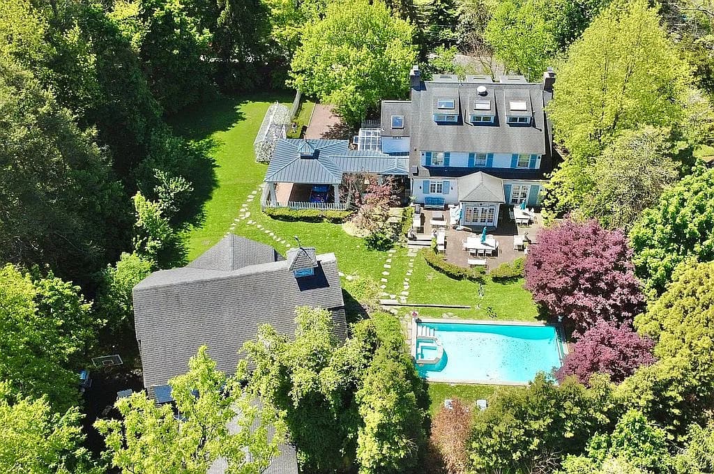197 Cedar St — exterior photo