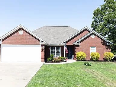 61 McKenzie Dr — exterior photo