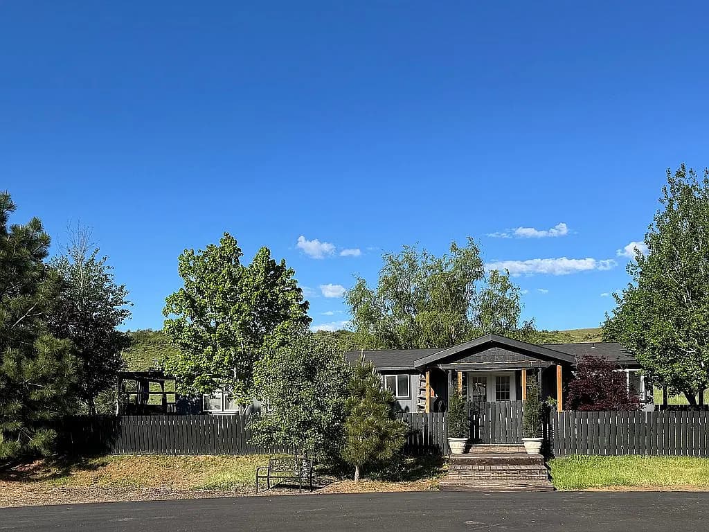 1501 Highway 95 — exterior photo