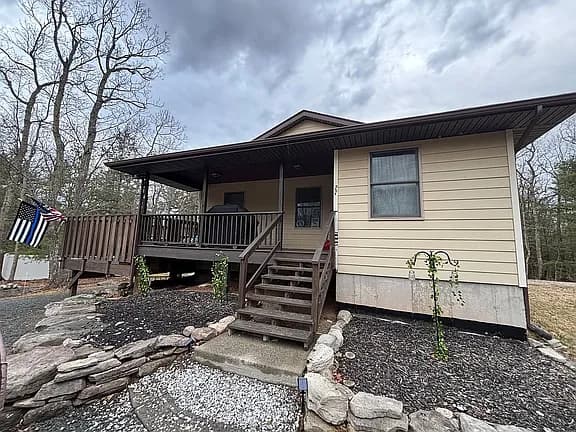 27 Elbert Rd — exterior photo