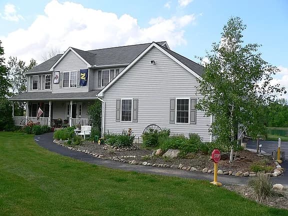 6781 Norwalk Rd — exterior photo