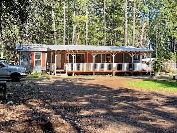 1200 Dick George Rd — exterior photo