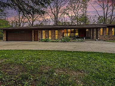 8730 B Ave — exterior photo