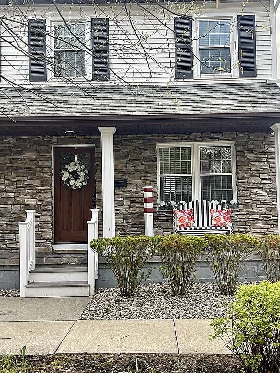 11 Cottage St APT 7 — exterior photo