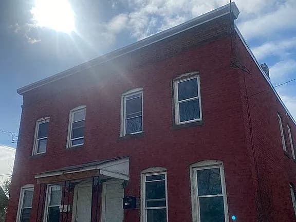 27-29 Oakwood Ln — exterior photo