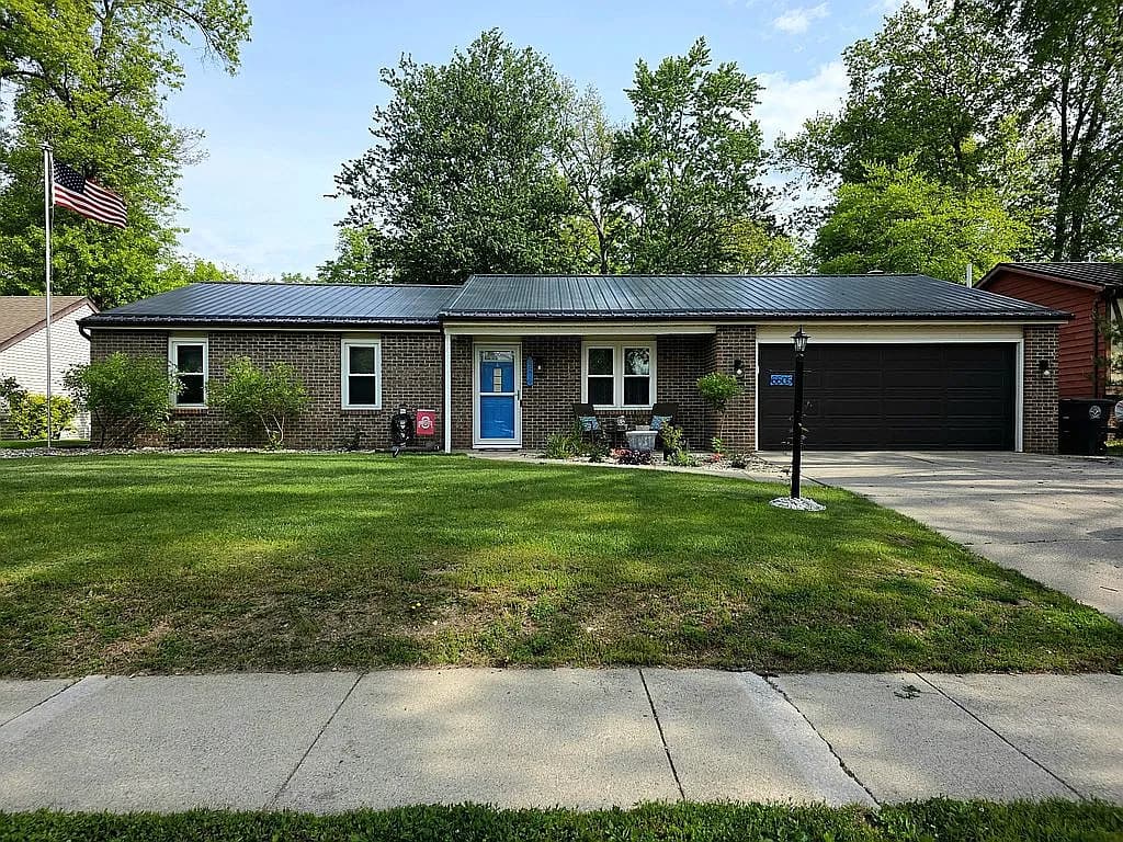 6605 Dumont Dr — exterior photo