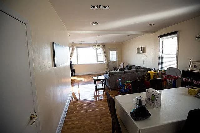 2194 E 7th St — exterior photo
