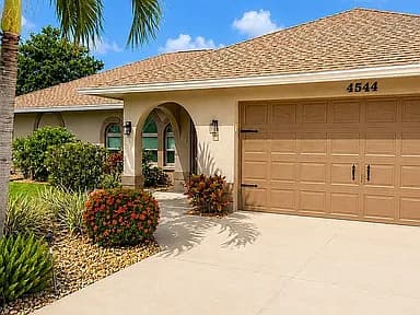 4544 SW 13th Ave — exterior photo
