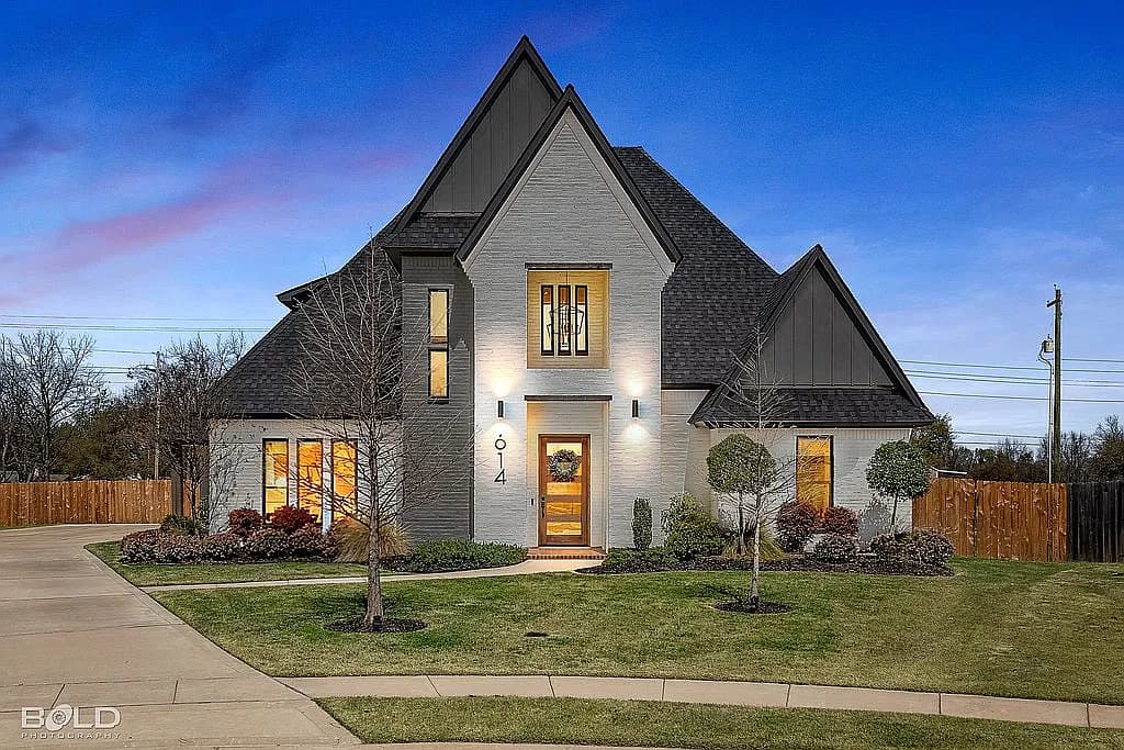 614 Corinth Cir — exterior photo