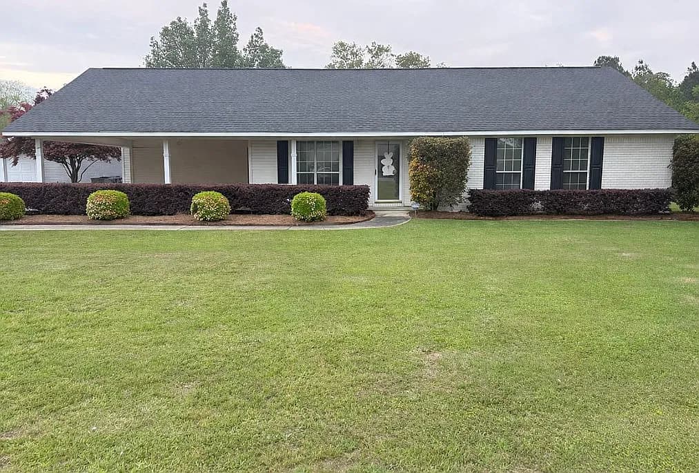 174 Corinth Rd — exterior photo