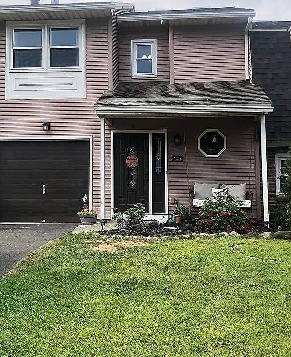 20 Stirrup Dr — exterior photo