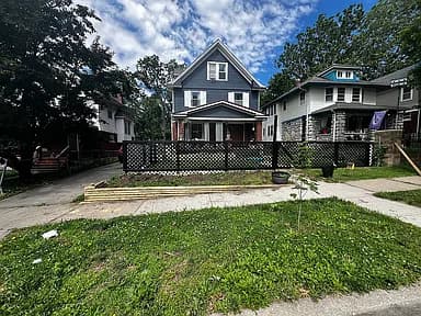312 Elmwood Ave — exterior photo