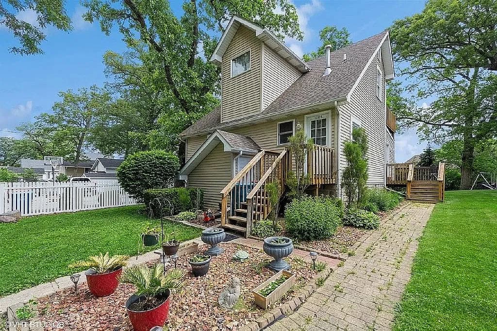 13929 Huseman St — exterior photo