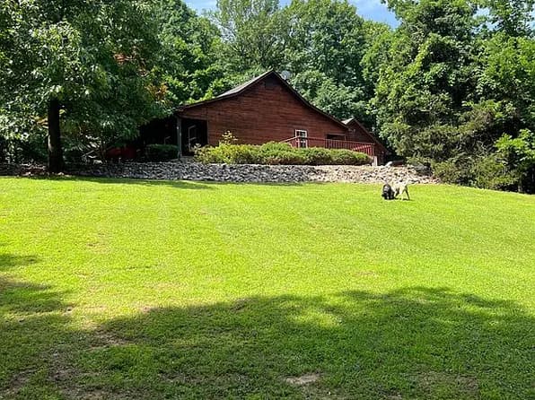 8123 Red Oak Dr — exterior photo