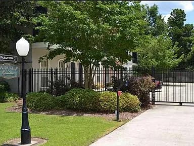 11815 Parkview Ct — exterior photo