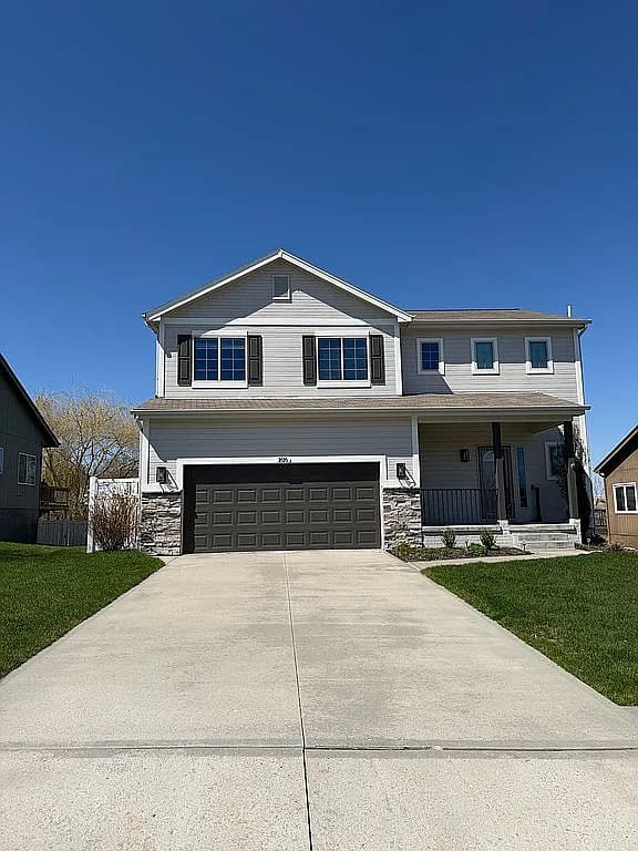 1616 N 209th St — exterior photo