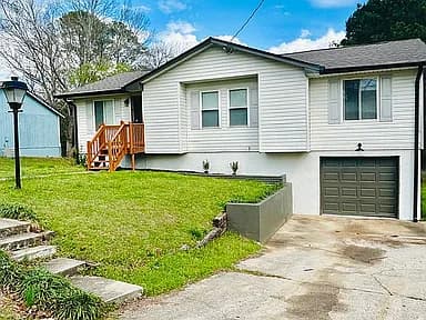 8908 Thomas Rd — exterior photo