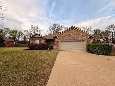 500 Meadow Lynn Dr — exterior photo