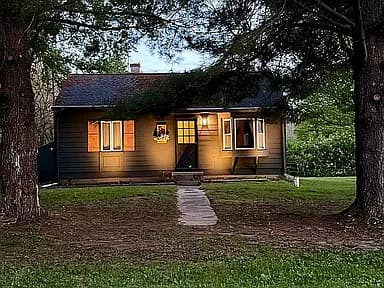 420 Oakdale Rd — exterior photo